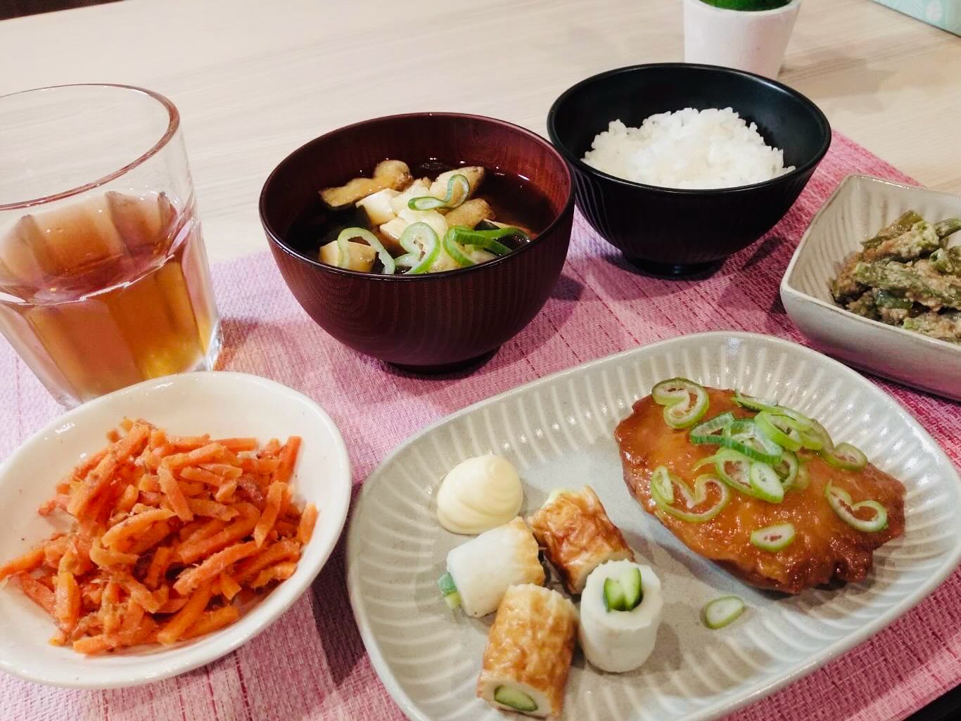 今日のハニカムごはん
◇照り焼きチキン
◇ちくわきゅうり
◇人参おかかサラダ
◇胡麻和えインゲン
◇わかめ・豆腐・油揚げの味噌汁
◇ご飯
_/_/_/_/_/_/_/_/_/_/_/_/_/_/_/_/_/_/_/_/_/_/_/_/
こんにちは
障害者グループホーム ハニカムです
豊富なおかずがハニカムの自慢です
_/_/_/_/_/_/_/_/_/_/_/_/_/_/_/_/_/_/_/_/_/_/_/_/
#グループホームハニカム#障害者グループホーム#草加市グループホーム#川口市グループホーム#共同生活援助#グループホームのごはん#新鮮野菜#地元野菜#地産地消#自家栽培#おいしいごはん